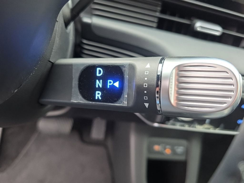 Used 2025 Hyundai Ioniq 5 SE image 22