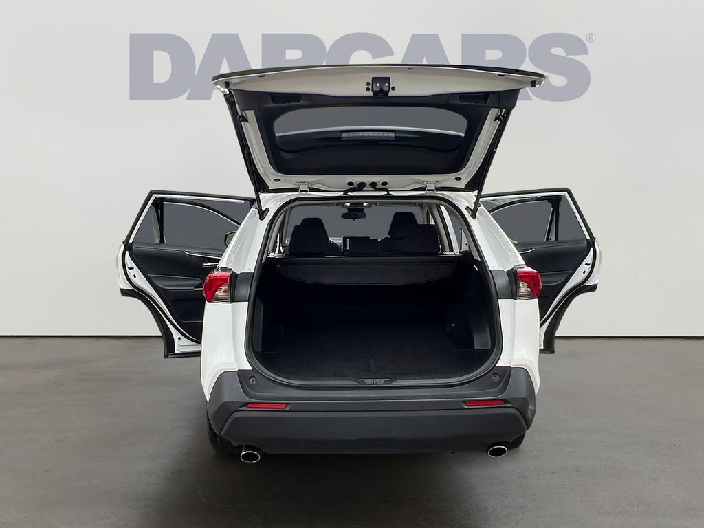 Used 2025 Toyota RAV4 XLE AWD/4WD image 30