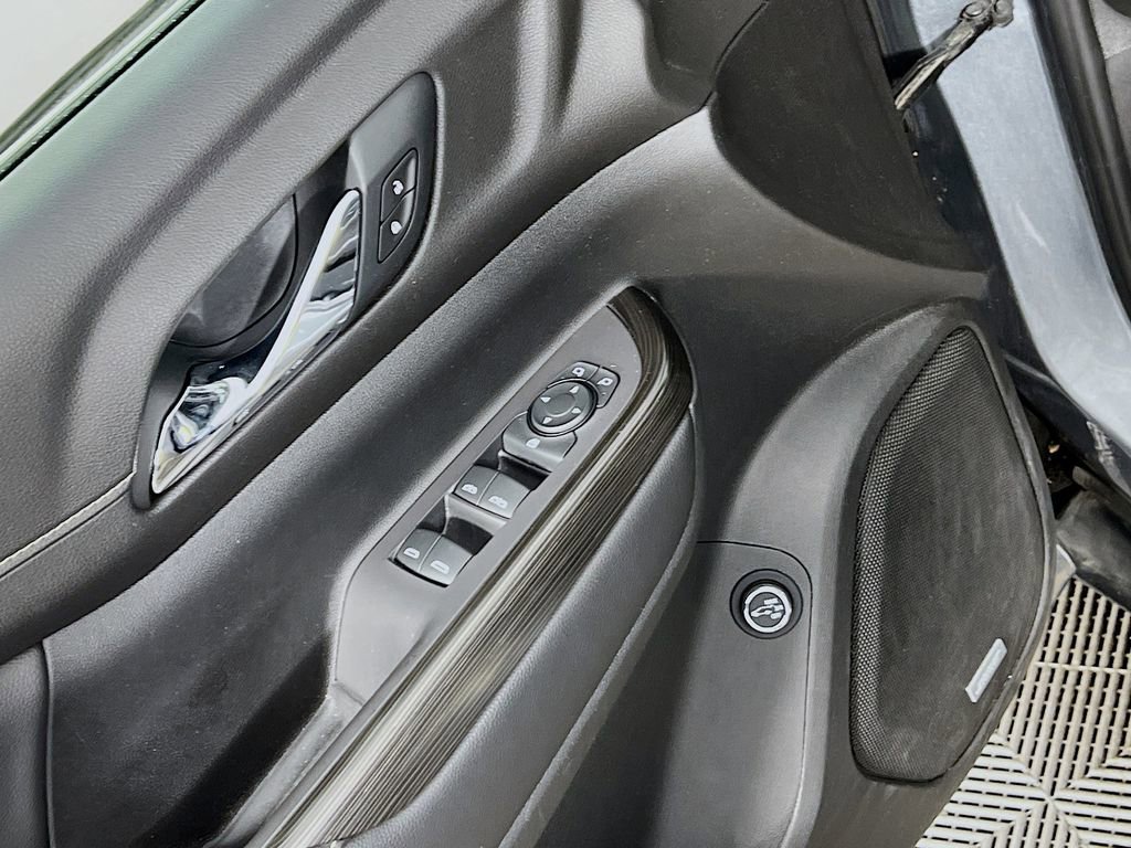 Certified 2021 GMC Acadia SLT w/ Trailering Package image 17