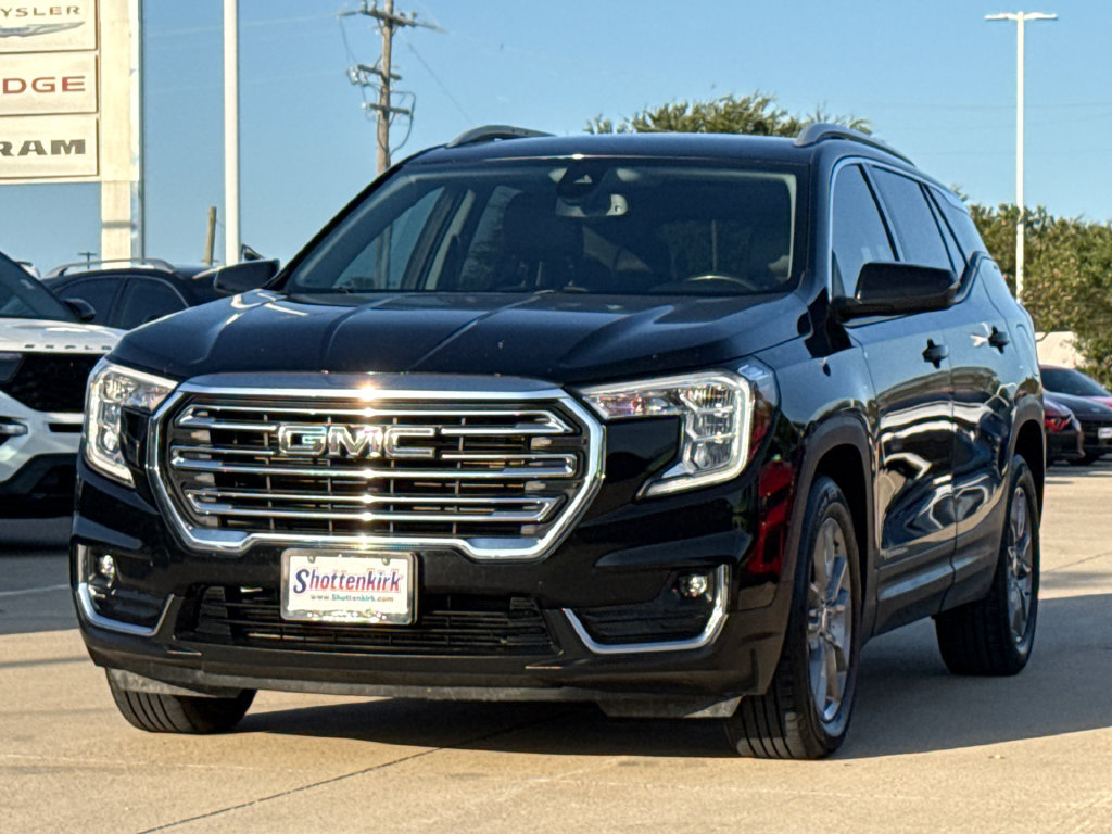 Used 2022 GMC Terrain SLT FWD image 3