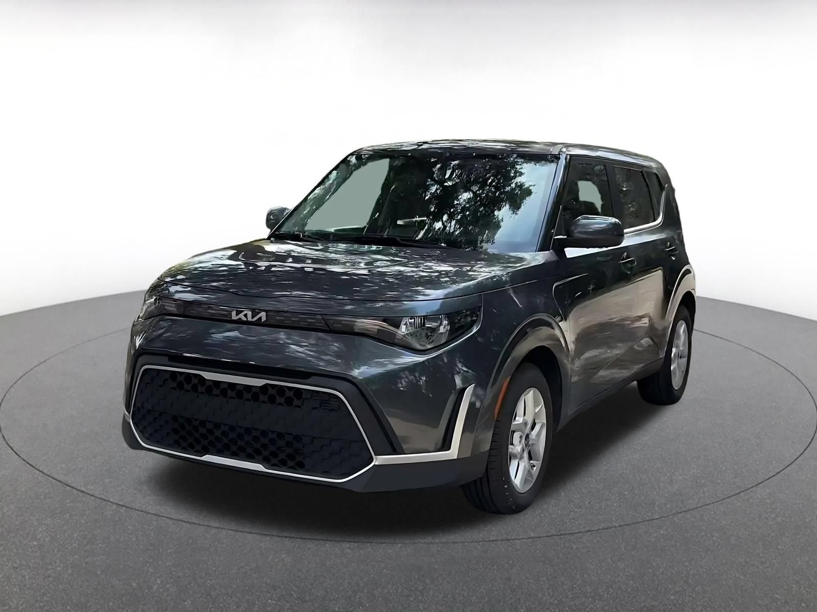 Used 2025 Kia Soul LX w/ LX Technology Package FWD image 6