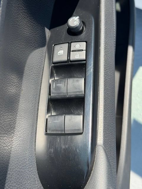 Used 2025 Toyota Camry LE FWD image 19