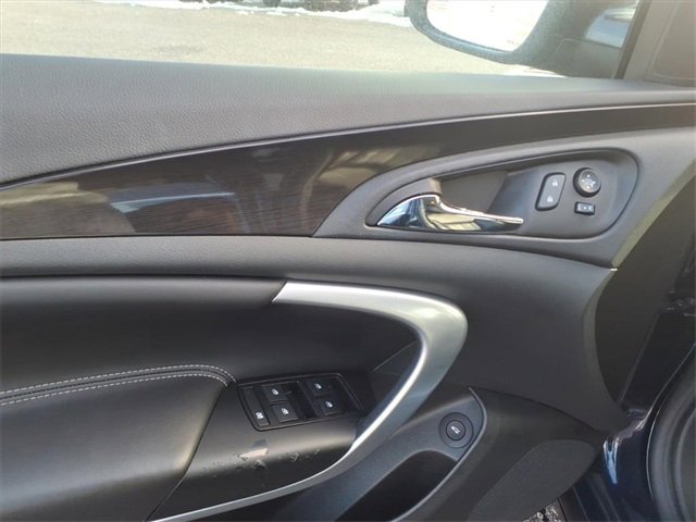 Used 2017 Buick Regal Sport Touring image 10