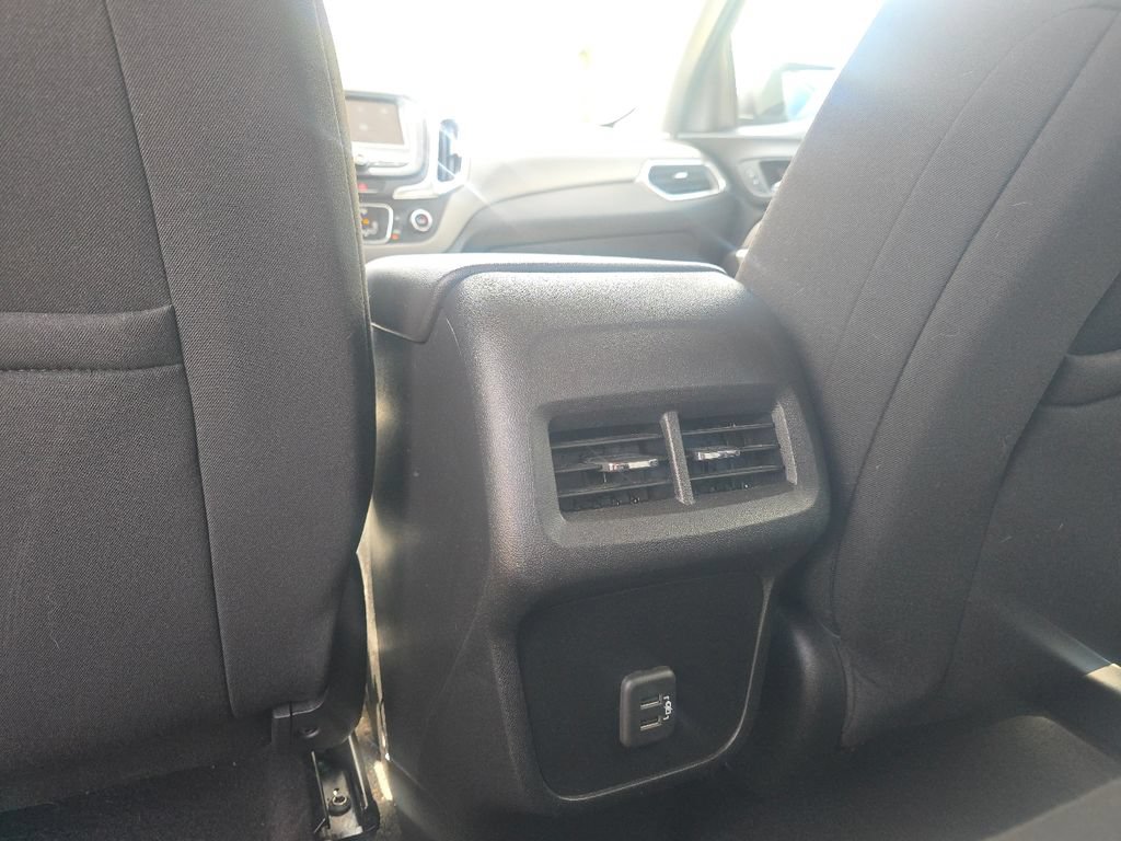 Used 2019 Chevrolet Equinox LS FWD image 23