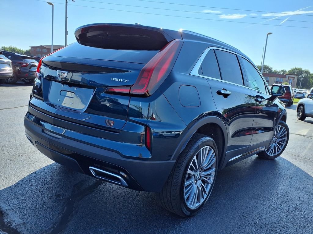 Used 2024 Cadillac XT4 Premium Luxury w/ Cold Weather Package AWD/4WD image 32