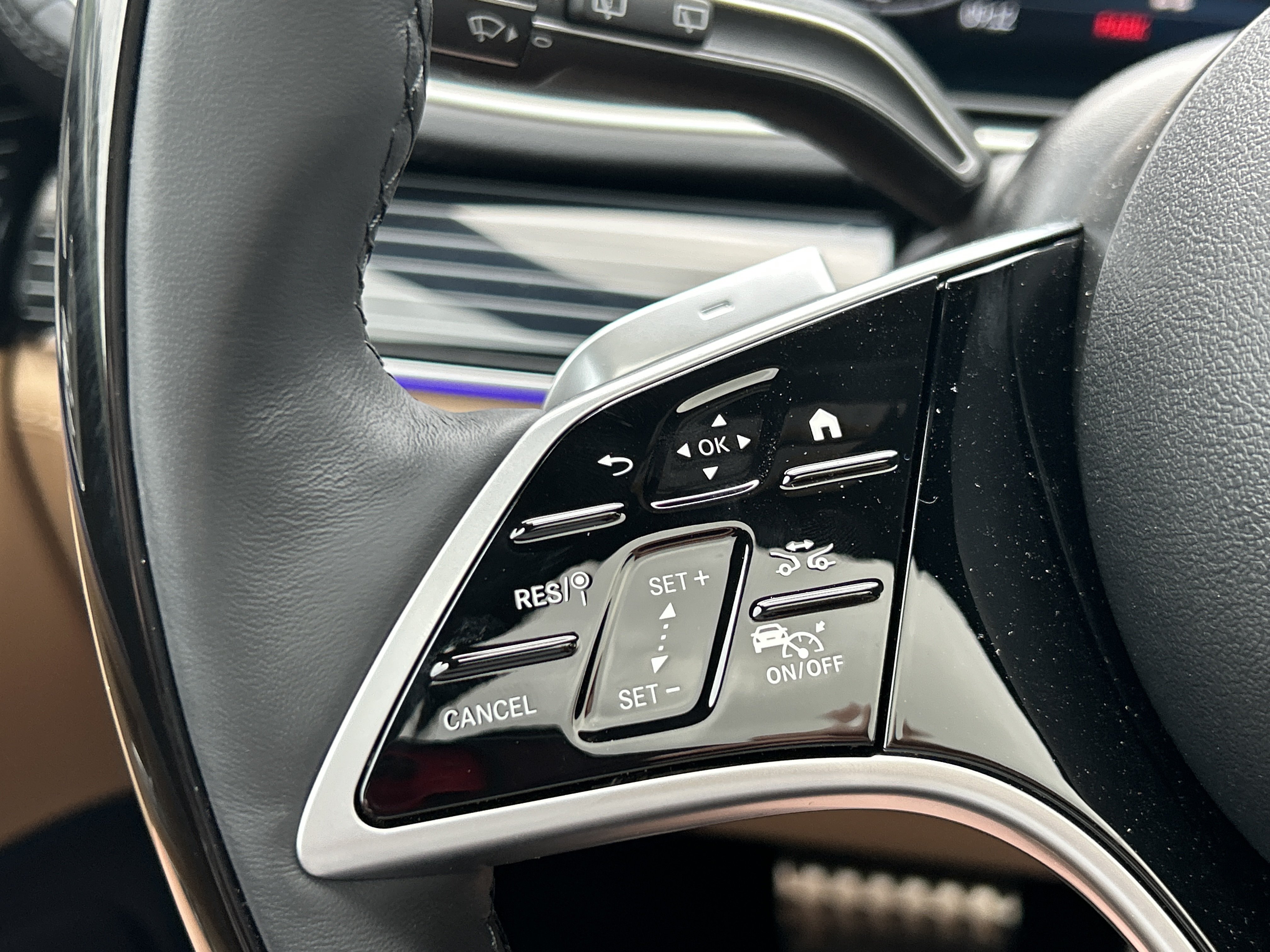 New 2026 Mercedes-Benz GLS 580 4MATIC image 26