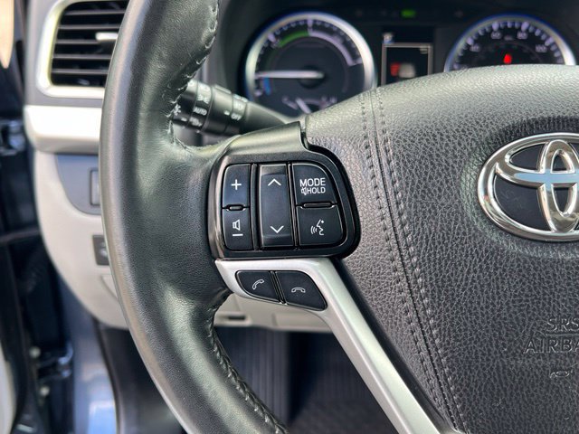 Used 2019 Toyota Highlander XLE AWD/4WD image 24