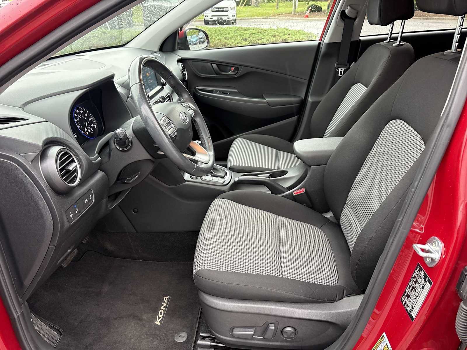 Used 2018 Hyundai Kona SEL w/ SEL Tech Package 02 AWD/4WD image 19