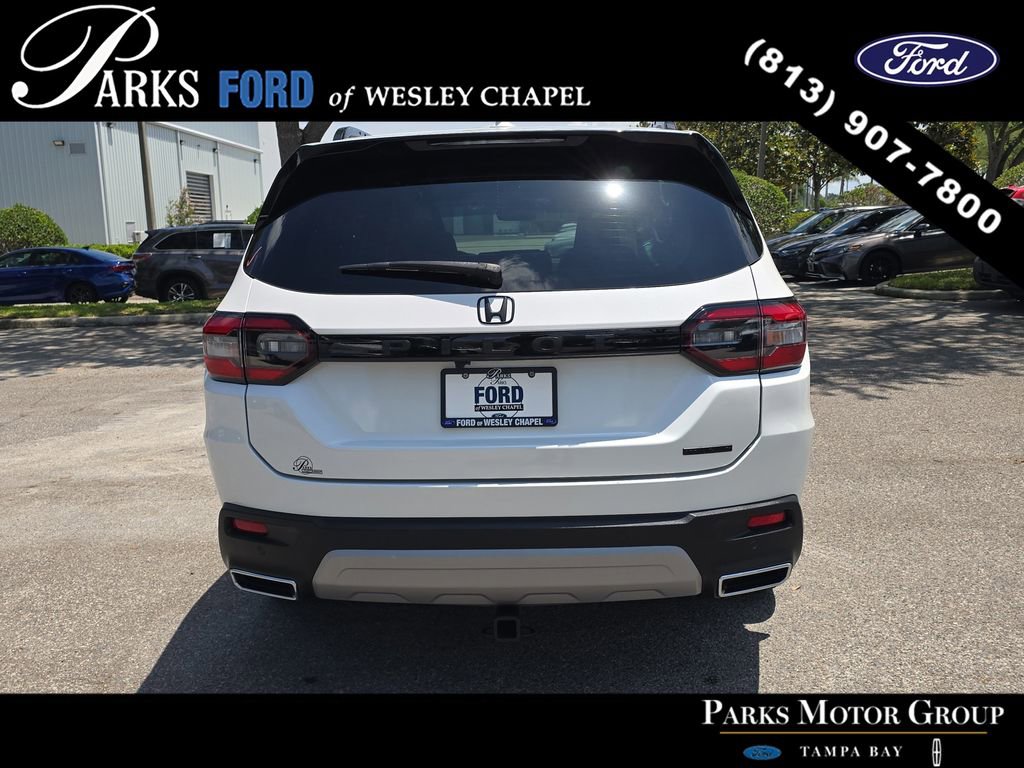 Used 2023 Honda Pilot Touring image 5