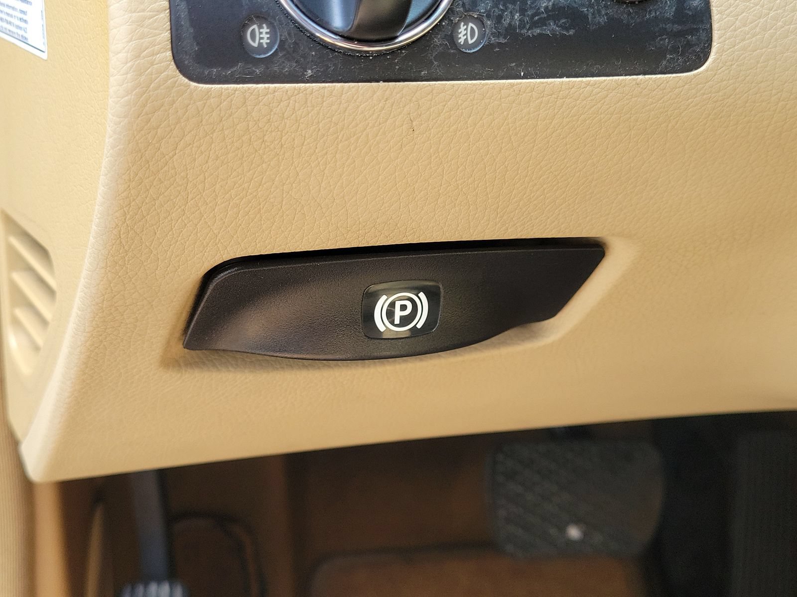 Used 2007 Mercedes-Benz E 550 Sedan image 14