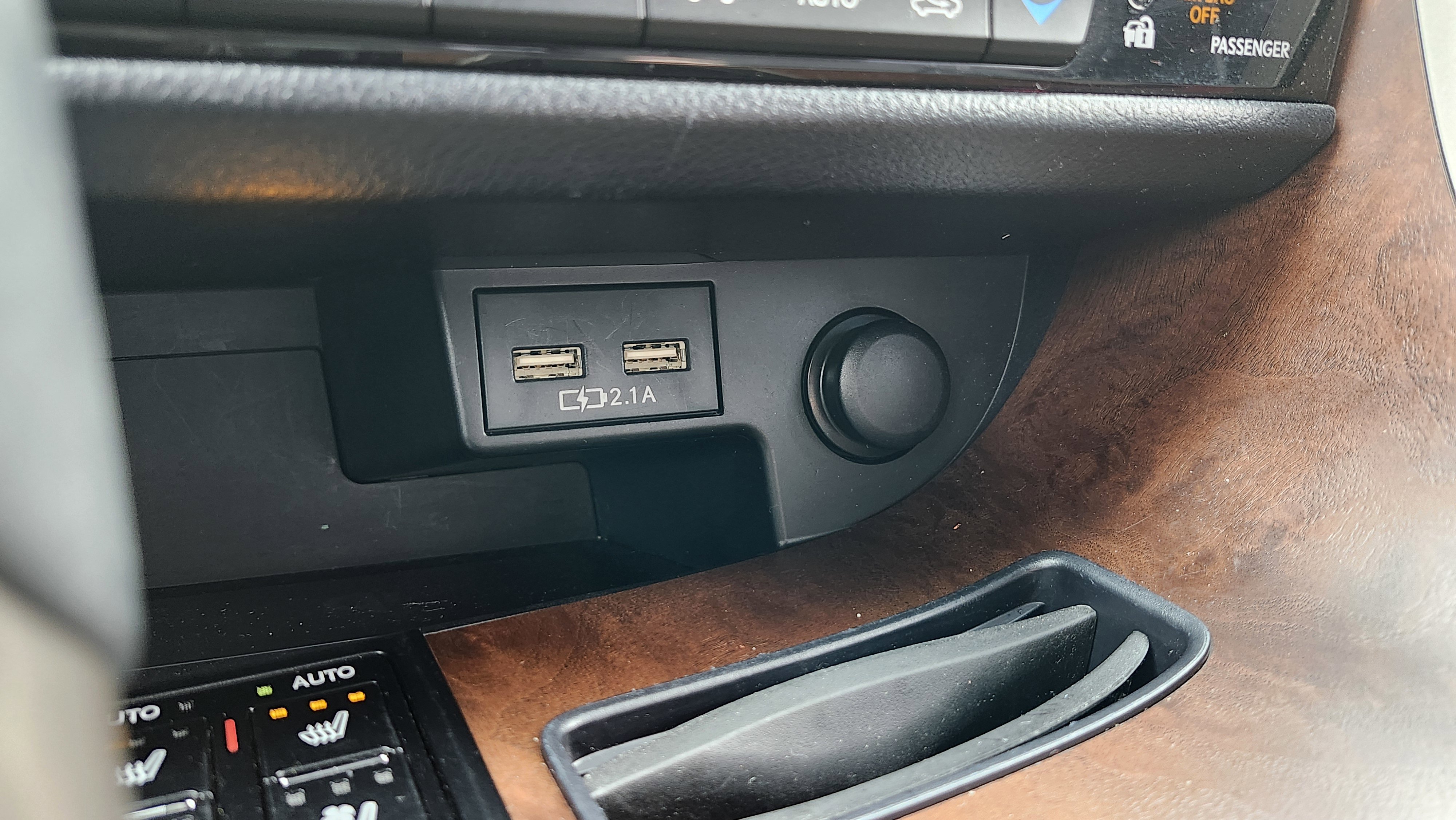 Used 2022 Lexus RX 450hL AWD w/ Premium Package image 10