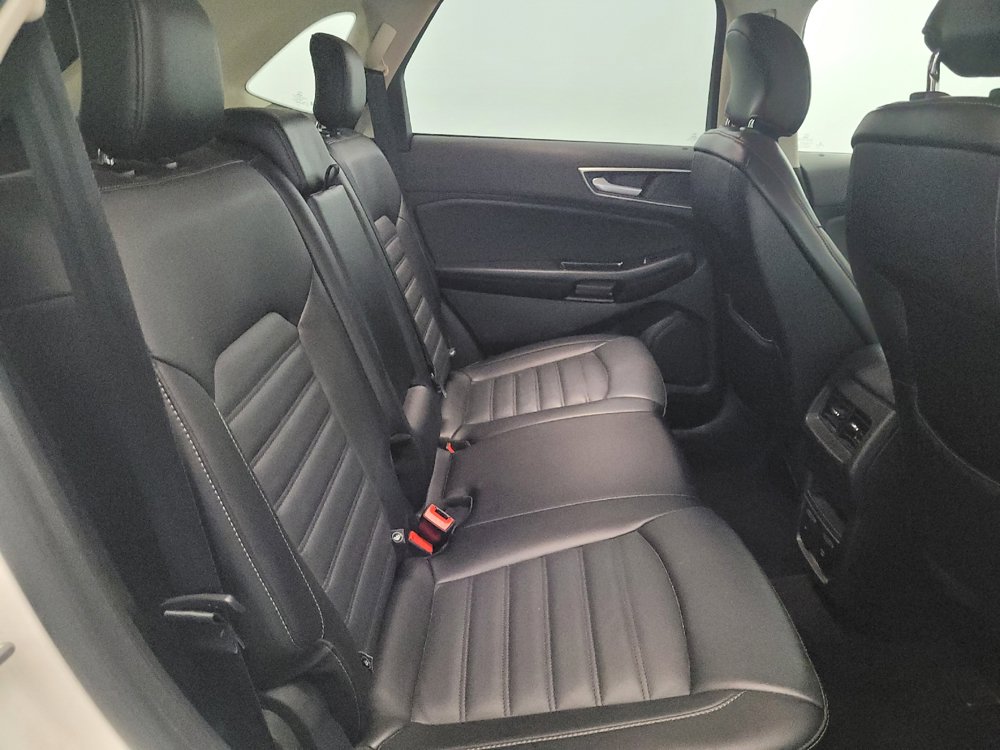 Used 2017 Ford Edge SEL w/ Equipment Group 201A AWD/4WD image 19
