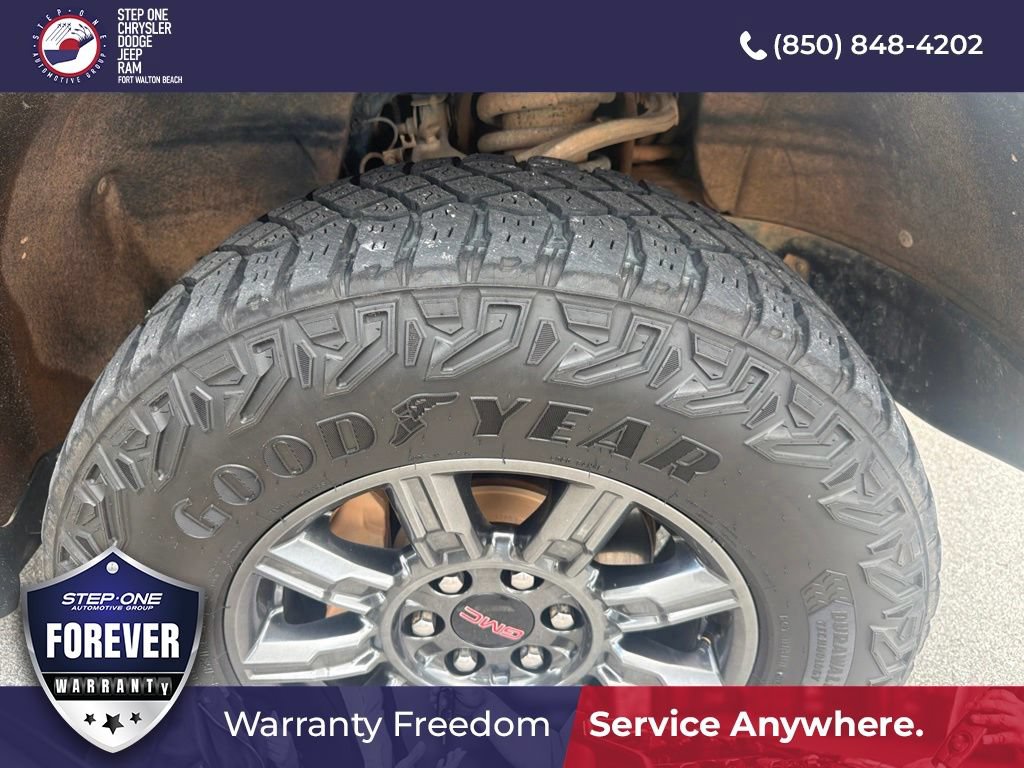 Used 2024 GMC Sierra 1500 AT4X AWD/4WD image 4