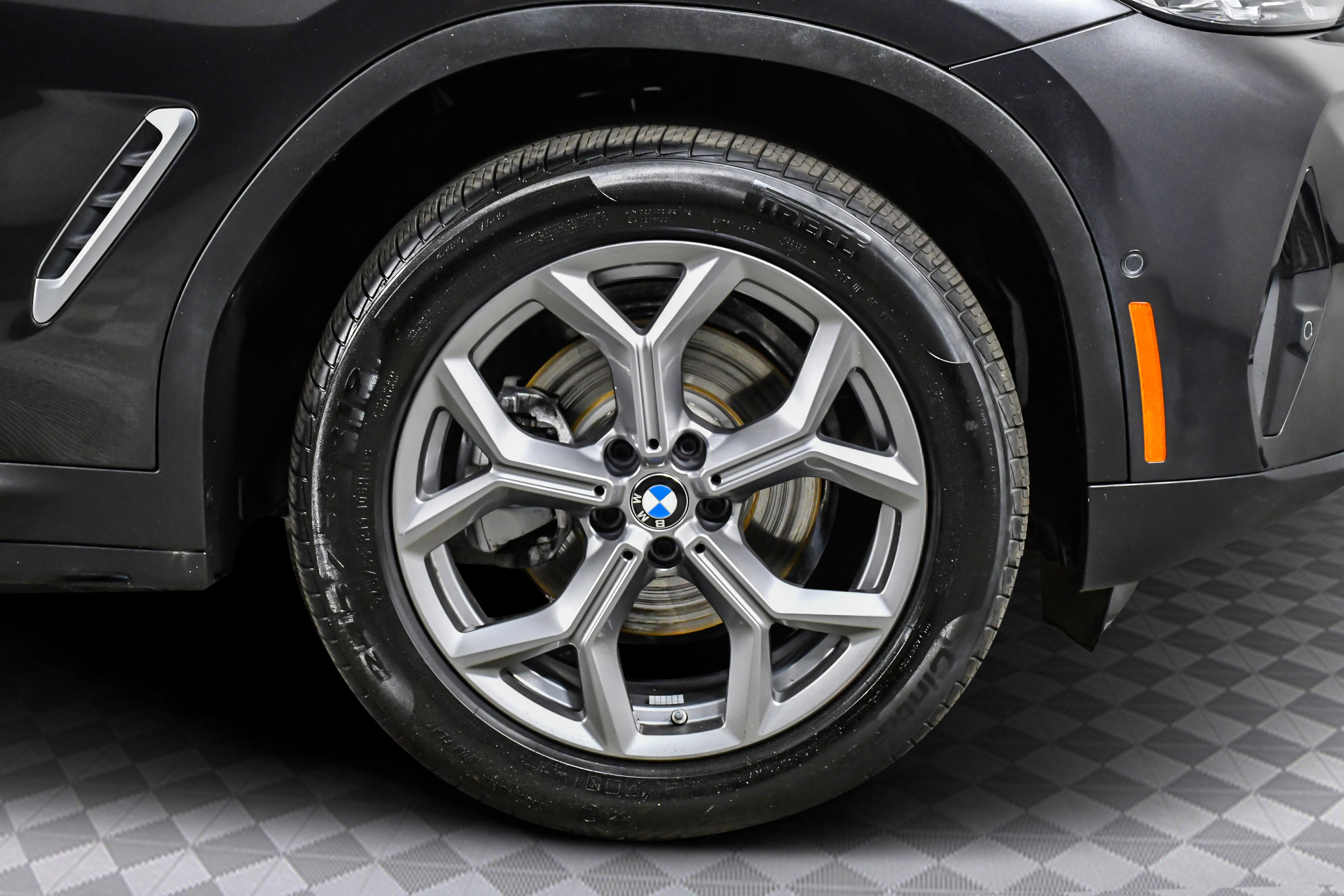 Used 2025 BMW X4 xDrive30i image 30