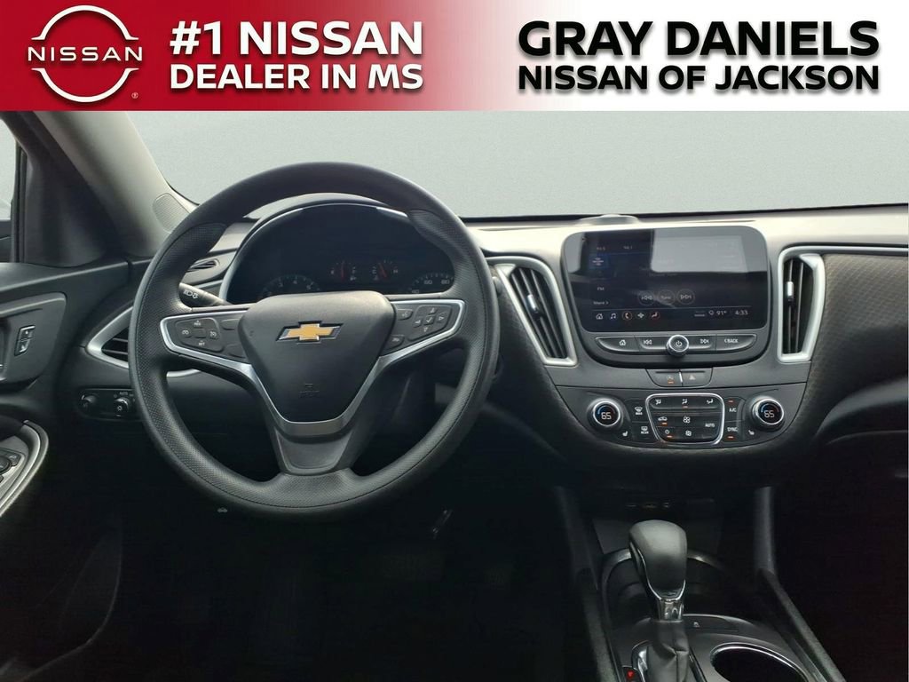 Used 2022 Chevrolet Malibu LT FWD image 8