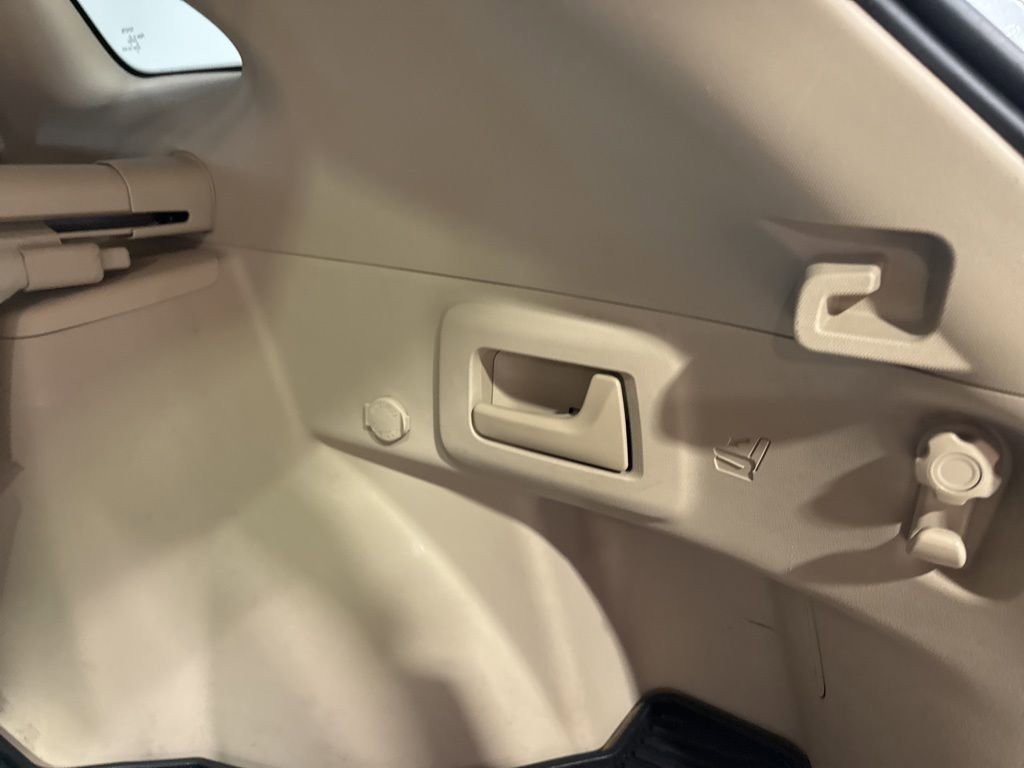 Used 2012 Toyota Venza XLE AWD/4WD image 32
