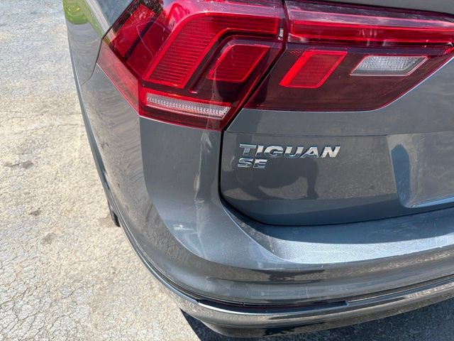 Used 2021 Volkswagen Tiguan SE R-Line AWD/4WD image 5