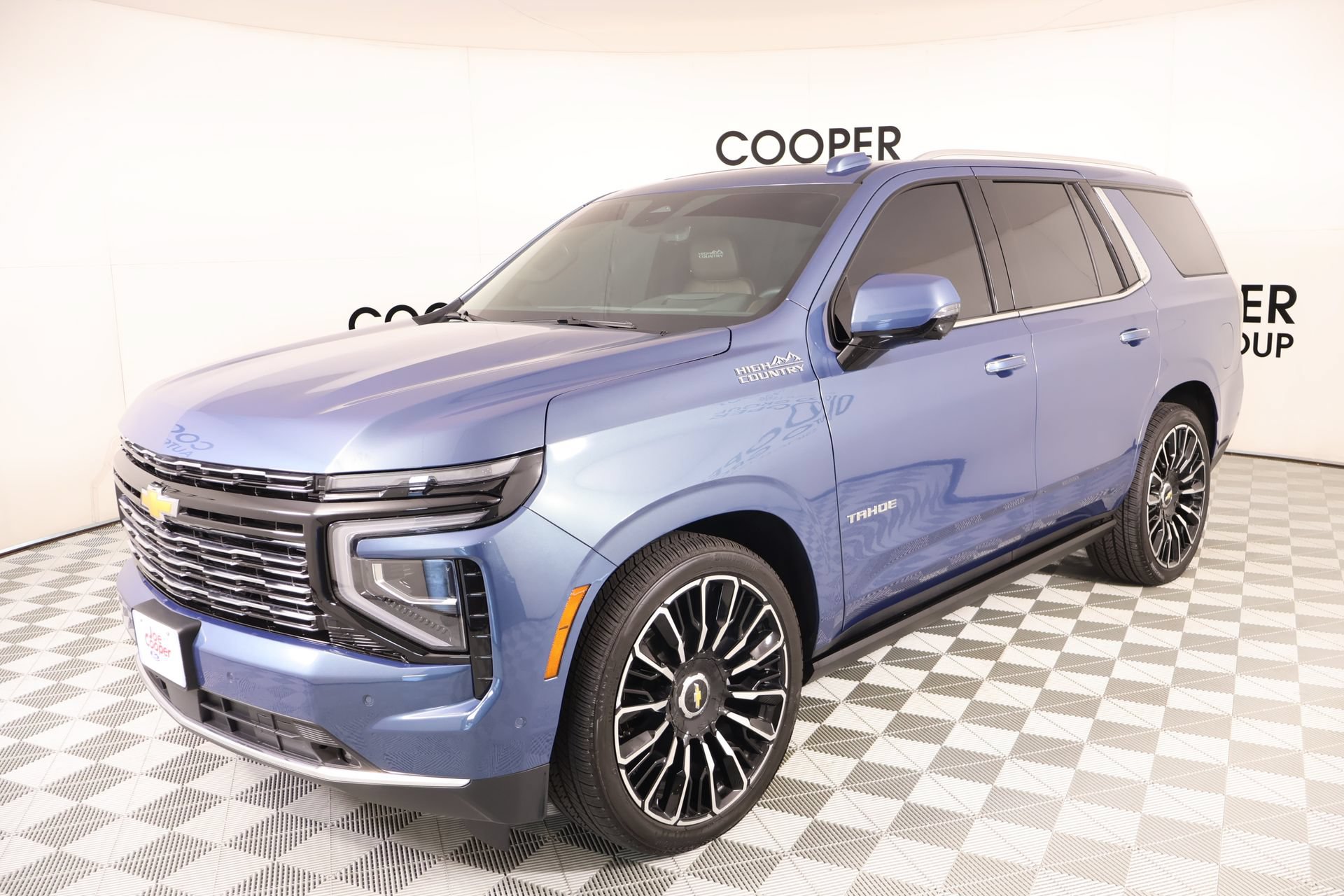 Used 2026 Chevrolet Tahoe High Country AWD/4WD image 10