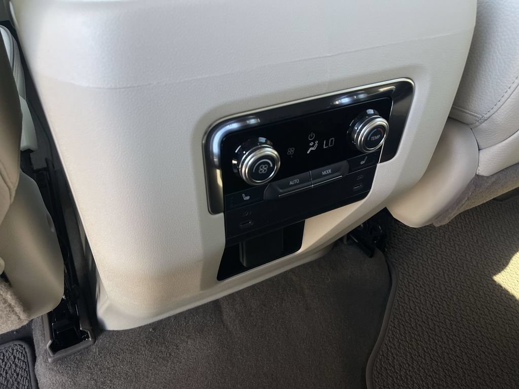 New 2026 GMC Yukon XL Denali AWD/4WD image 21