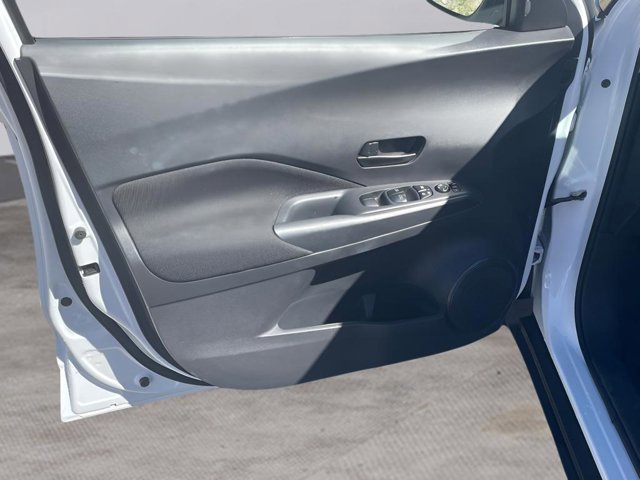 Certified 2025 Nissan Kicks Play S FWD image 21