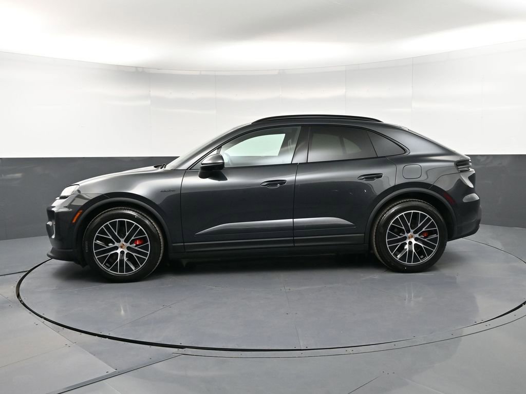 New 2026 Porsche Macan 4S Electric AWD/4WD image 2
