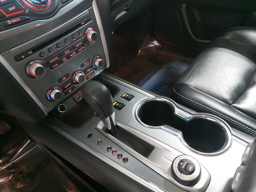 Used 2019 Nissan Pathfinder SL image 28