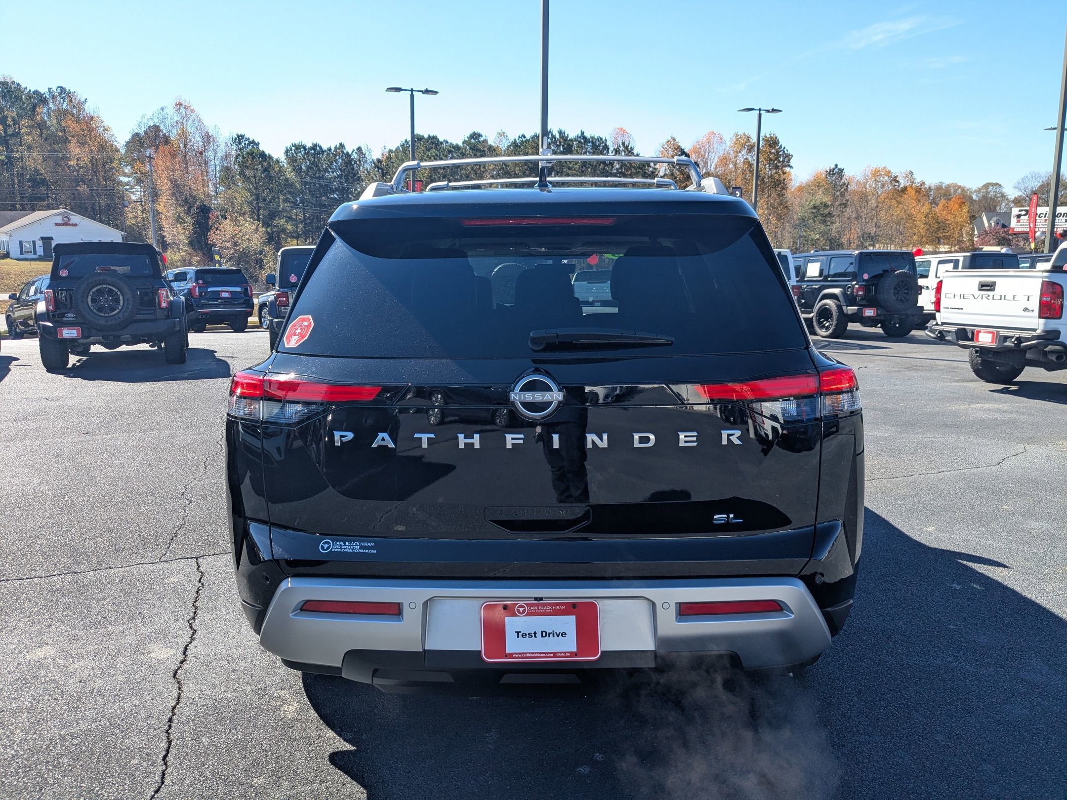 Used 2025 Nissan Pathfinder SL image 6