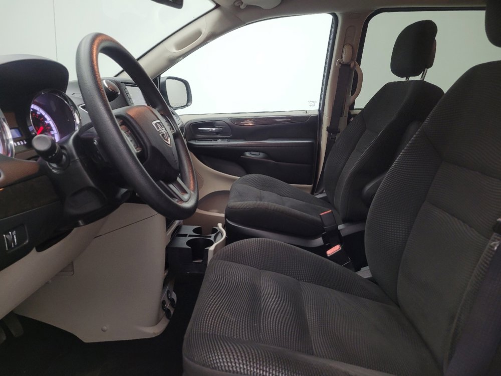Used 2020 Dodge Grand Caravan SE image 17