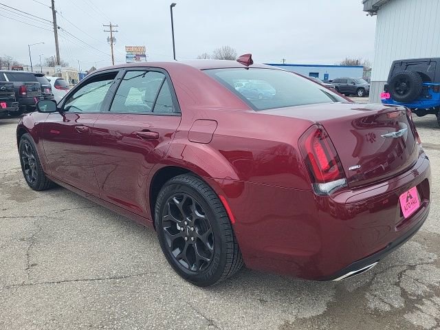 Used 2019 Chrysler 300 S image 7