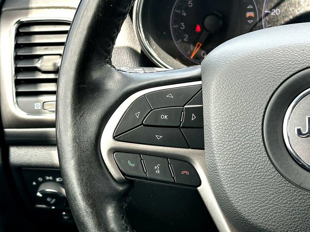 Used 2020 Jeep Grand Cherokee Altitude RWD image 23