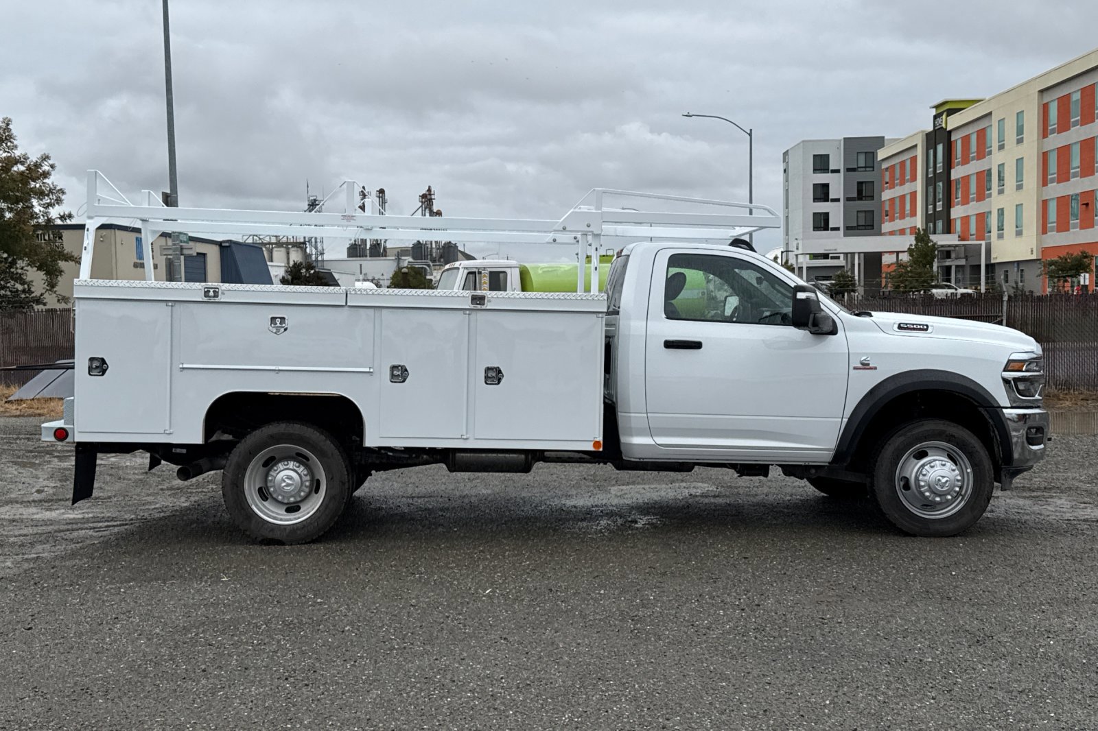 New 2026 RAM 5500 Tradesman w/ Chrome Appearance Group image 2