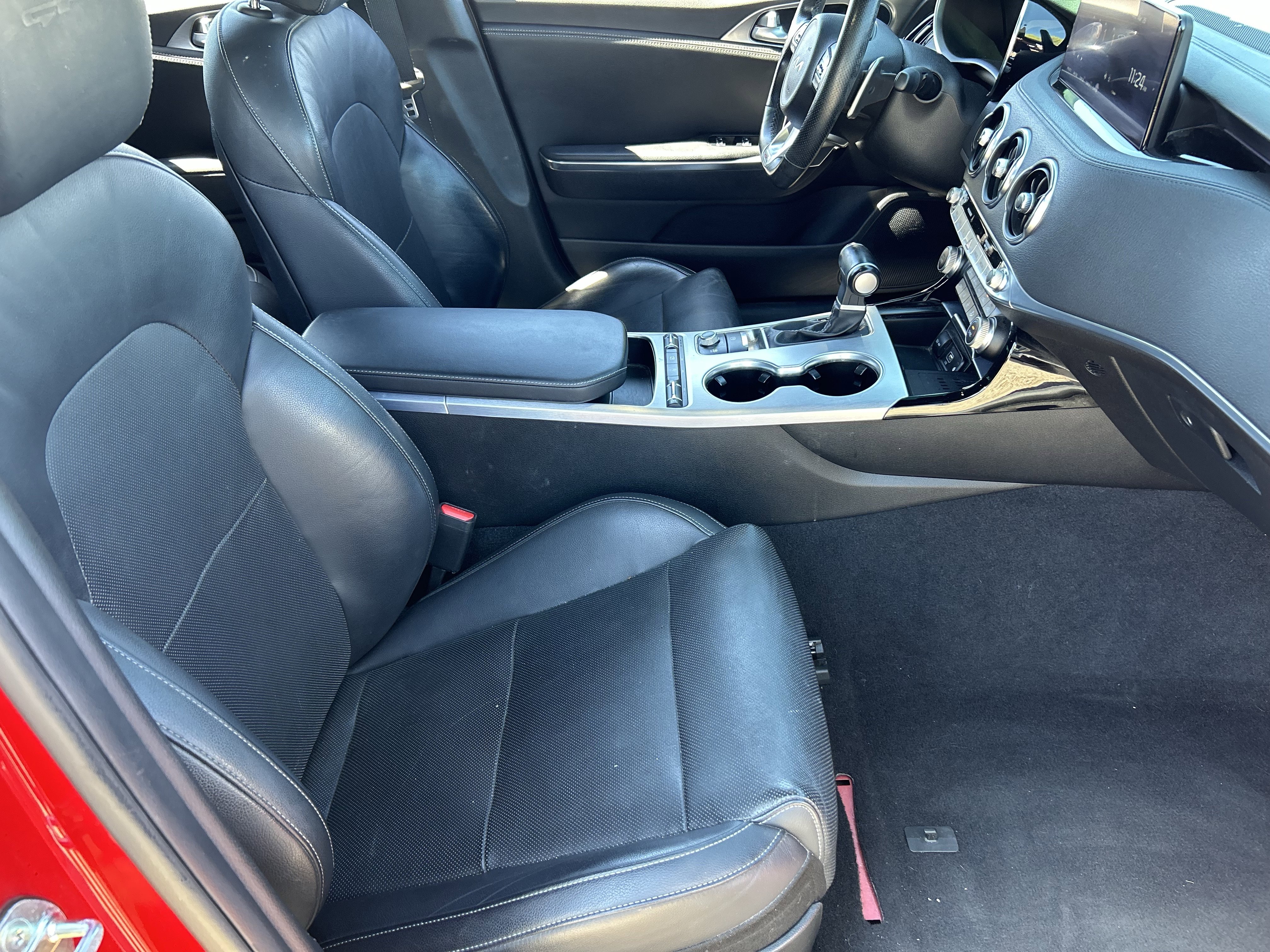 Certified 2022 Kia Stinger GT1 image 11