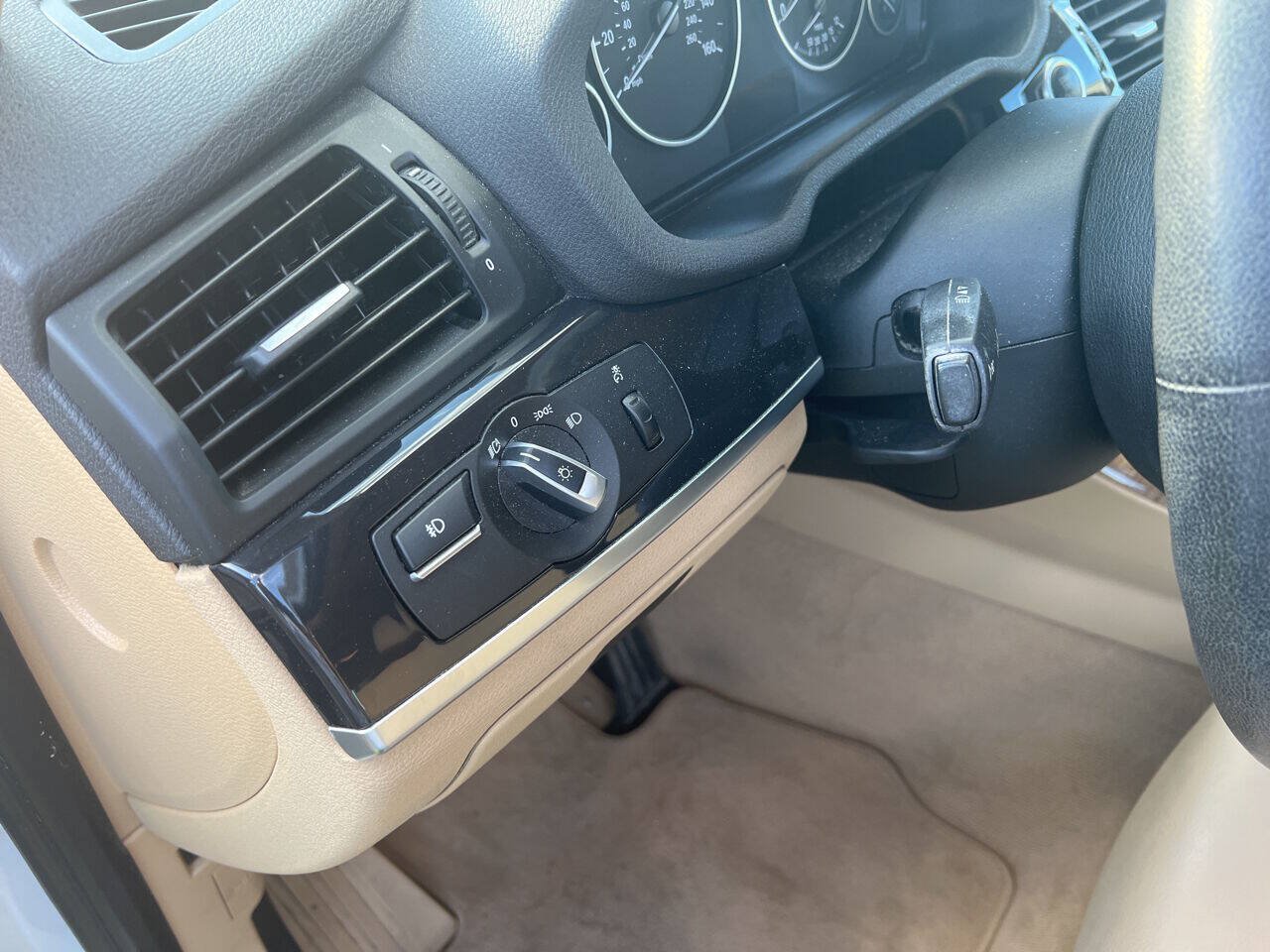 Used 2012 BMW X3 xDrive28i AWD/4WD image 12