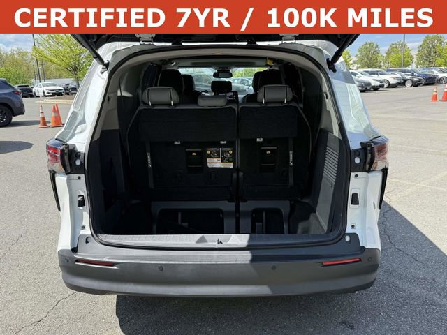 Used 2023 Toyota Sienna XLE image 12