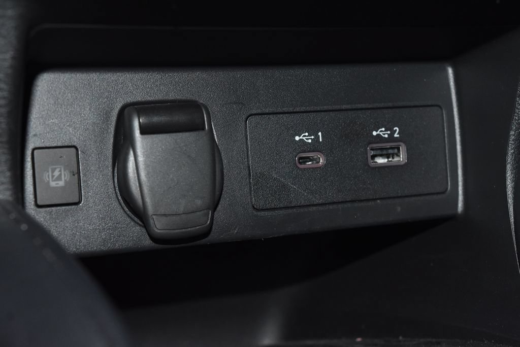 Certified 2024 Nissan Versa SR w/ Trunk Package FWD image 13