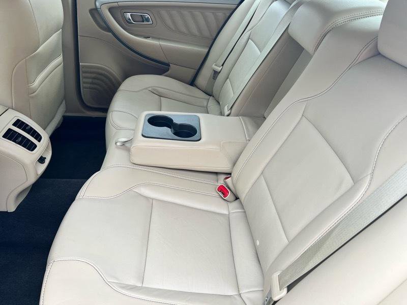 Used 2018 Ford Taurus SEL w/ Equipment Group 201A FWD image 9