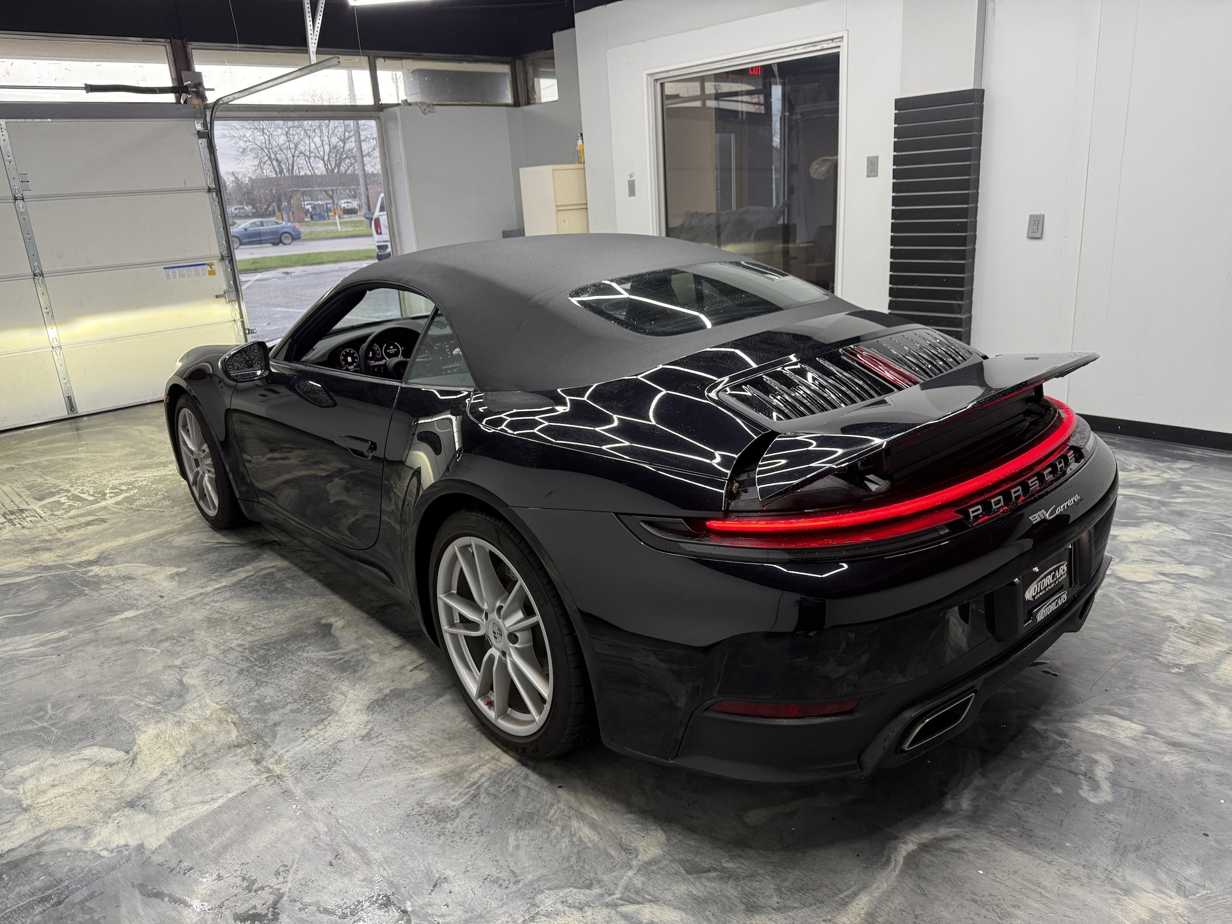 Used 2025 Porsche 911 Carrera RWD image 37