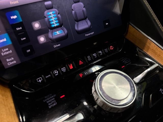 Certified 2024 Jeep Grand Wagoneer L Series III image 25