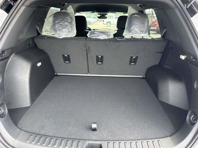 New 2026 Chevrolet Equinox LT w/ Safety and Technology Package FWD image 7