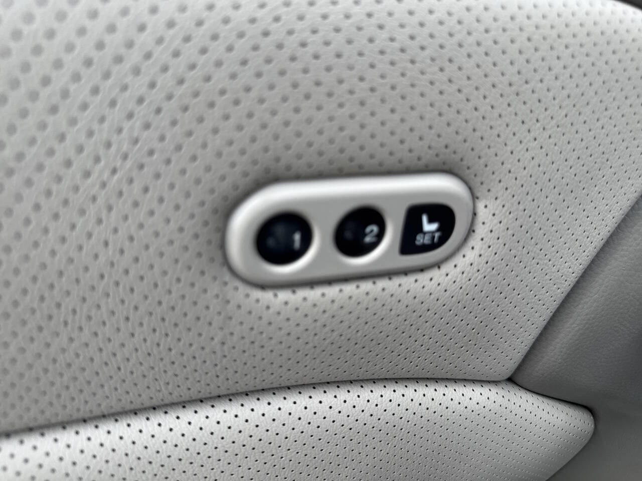 Used 2010 Acura RDX 2WD w/ Technology Package image 19