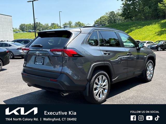 Used 2023 Toyota RAV4 XLE Premium AWD/4WD image 4