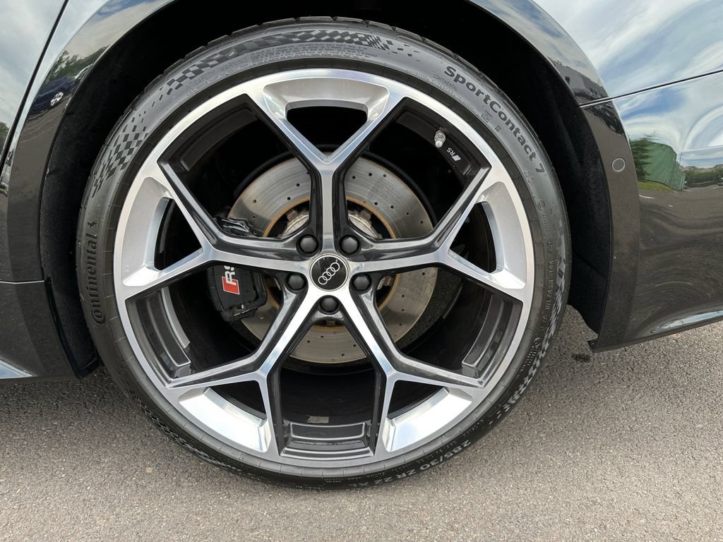 Certified 2025 Audi RS 6 performance w/ Black Optic Package AWD/4WD image 25