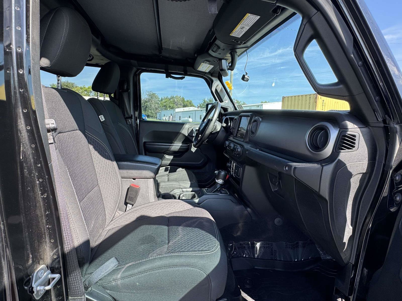 Used 2021 Jeep Gladiator Sport w/ Quick Order Package 24Q 80Th AWD/4WD image 19