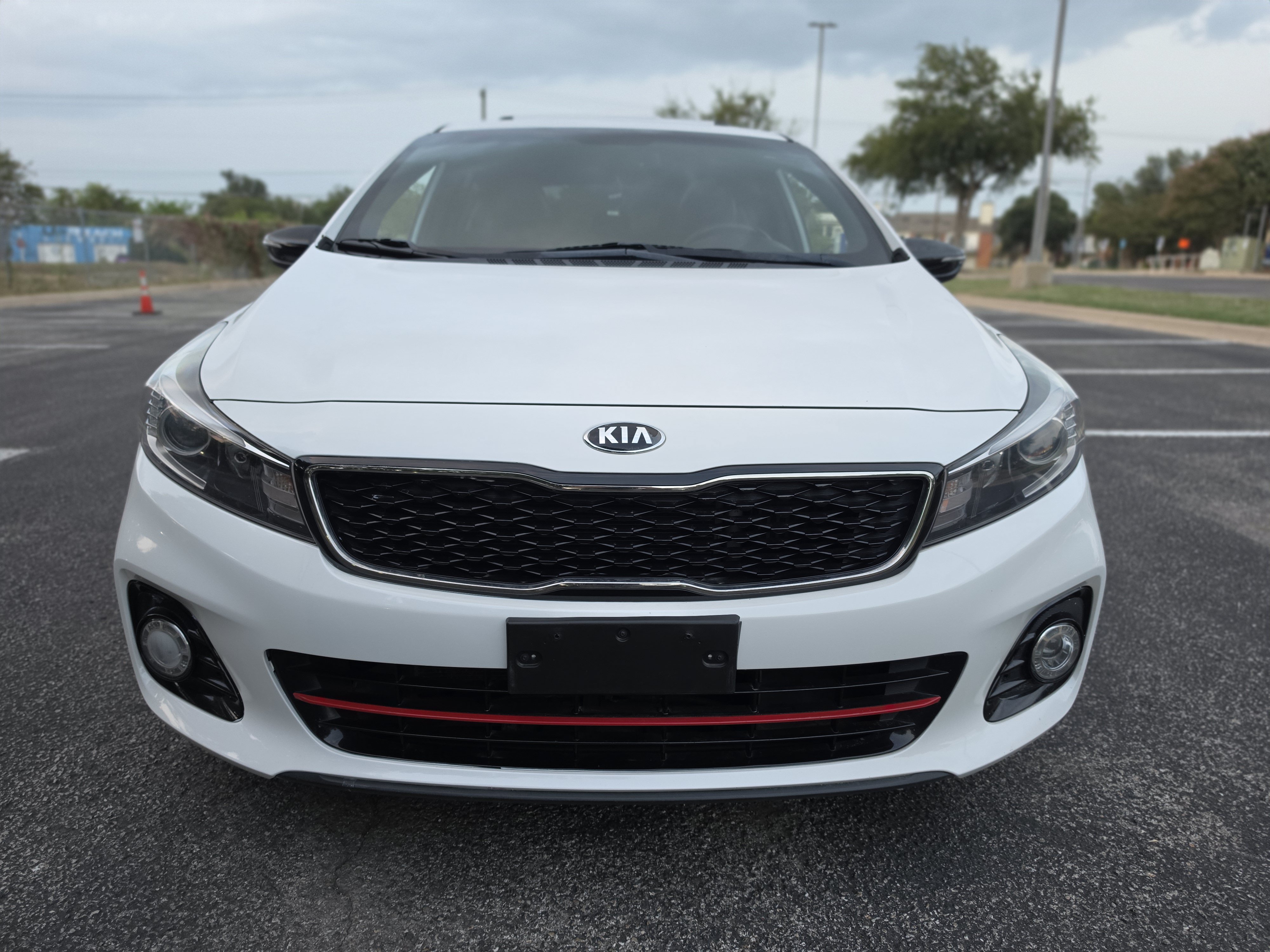 Used 2017 Kia Forte SX FWD image 2
