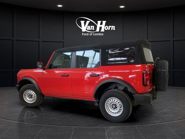 Used 2023 Ford Bronco 4-Door image 3