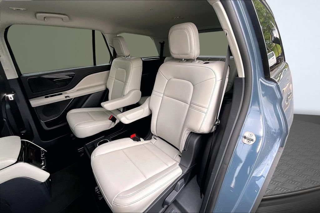 Used 2026 Lincoln Aviator 2WD image 23