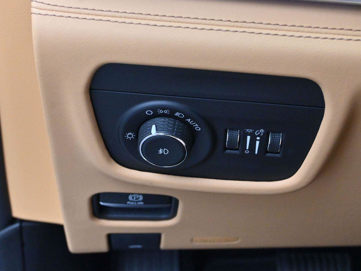 Used 2023 Jeep Grand Cherokee L Summit image 26