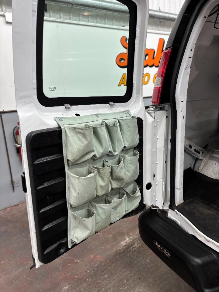 Used 2015 Chevrolet Express 2500 image 24