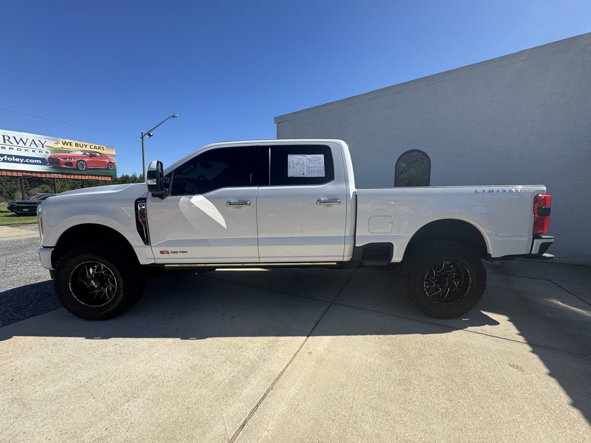 Used 2023 Ford F250 Limited w/ FX4 Off-Road Package image 40