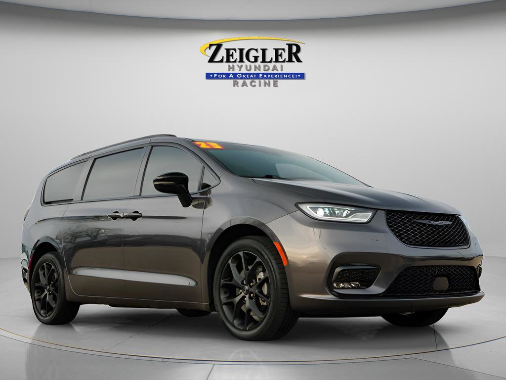 Used 2023 Chrysler Pacifica Limited w/ S Appearance Package AWD/4WD image 1
